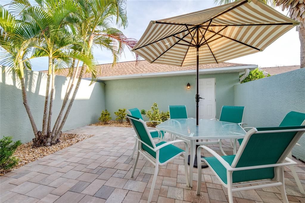 Active With Contract: $289,900 (3 beds, 2 baths, 1628 Square Feet)