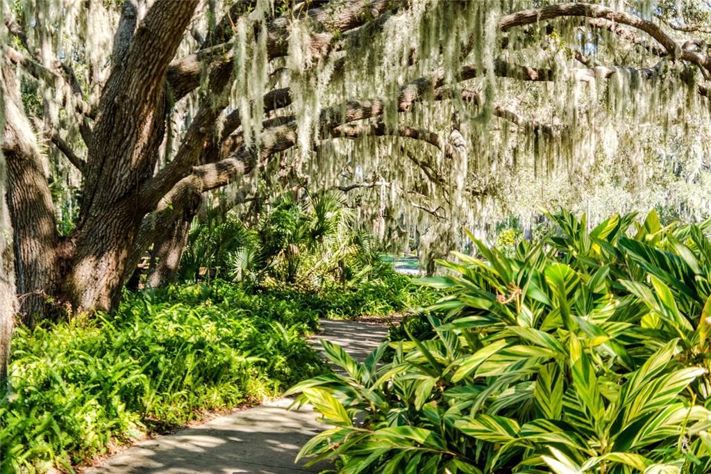 Active With Contract: $289,900 (3 beds, 2 baths, 1628 Square Feet)