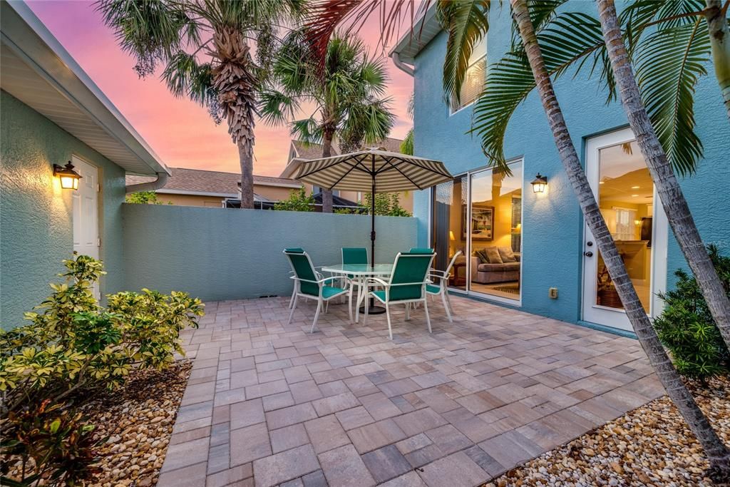 Active With Contract: $289,900 (3 beds, 2 baths, 1628 Square Feet)