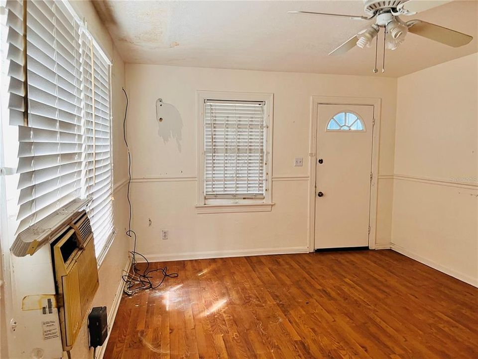 Activo con contrato: $250,000 (0 camas, 0 baños, 1032 Pies cuadrados)