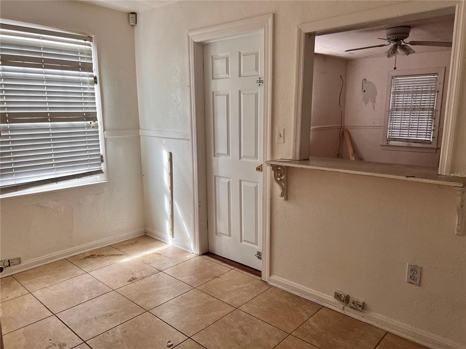 Activo con contrato: $250,000 (0 camas, 0 baños, 1032 Pies cuadrados)