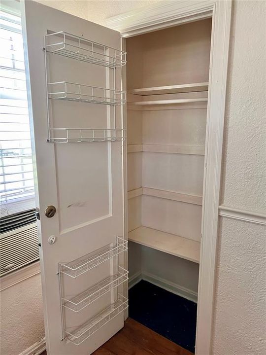 Activo con contrato: $250,000 (0 camas, 0 baños, 1032 Pies cuadrados)