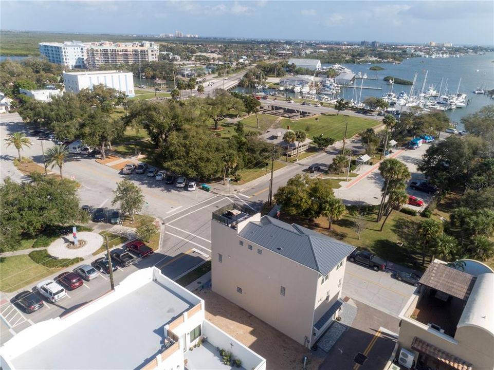 Под контрактом: $299,900 (0.04 acres)