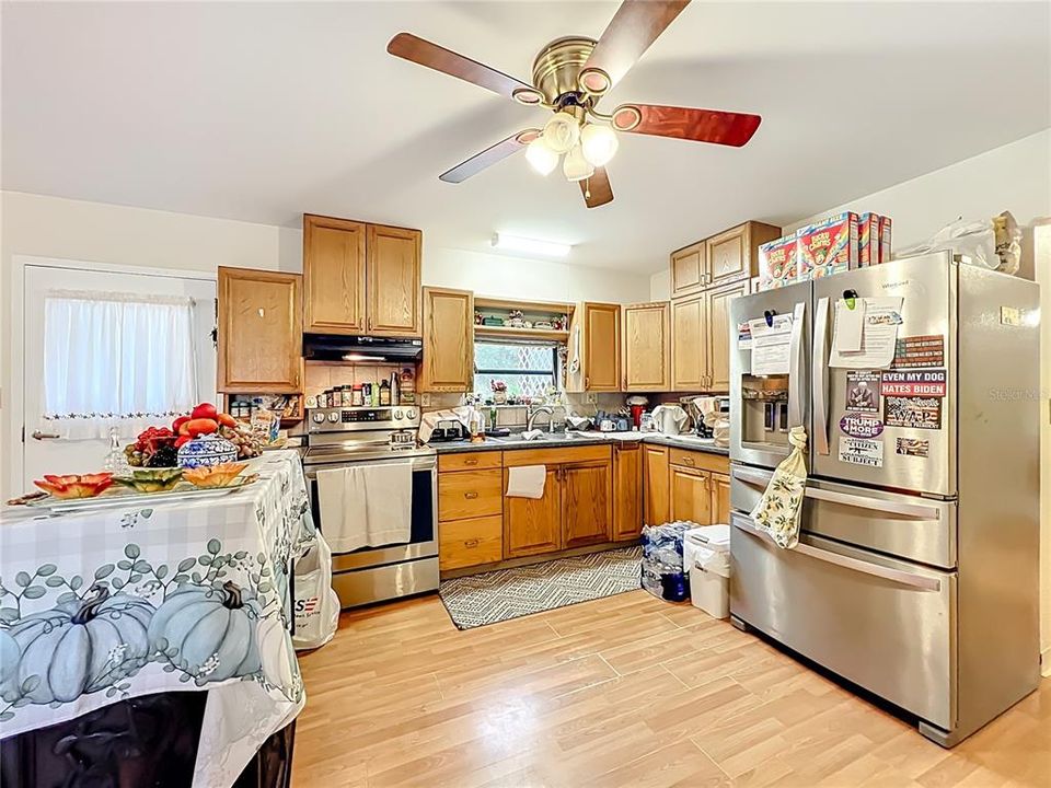 For Sale: $495,000 (3 beds, 2 baths, 1200 Square Feet)