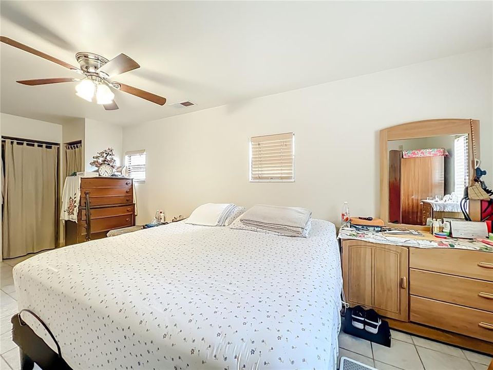 For Sale: $495,000 (3 beds, 2 baths, 1200 Square Feet)