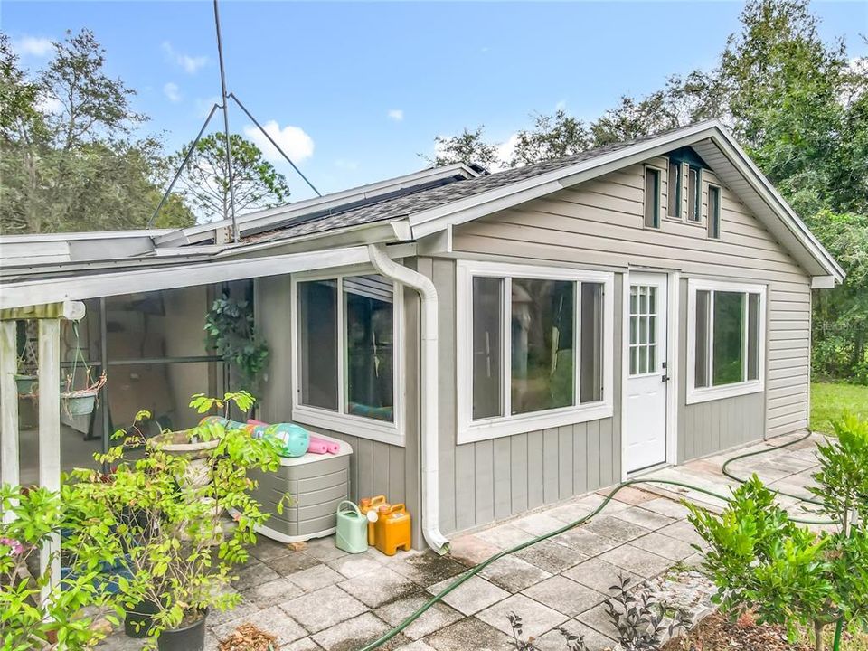 For Sale: $495,000 (3 beds, 2 baths, 1200 Square Feet)