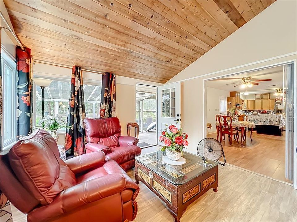 For Sale: $495,000 (3 beds, 2 baths, 1200 Square Feet)