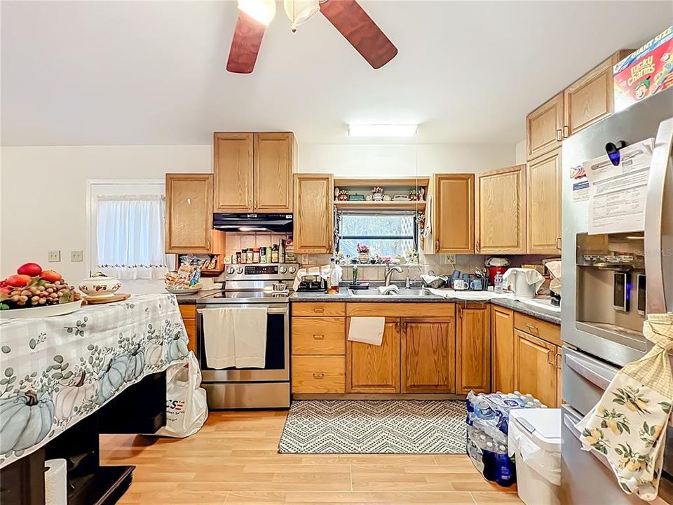 For Sale: $495,000 (3 beds, 2 baths, 1200 Square Feet)