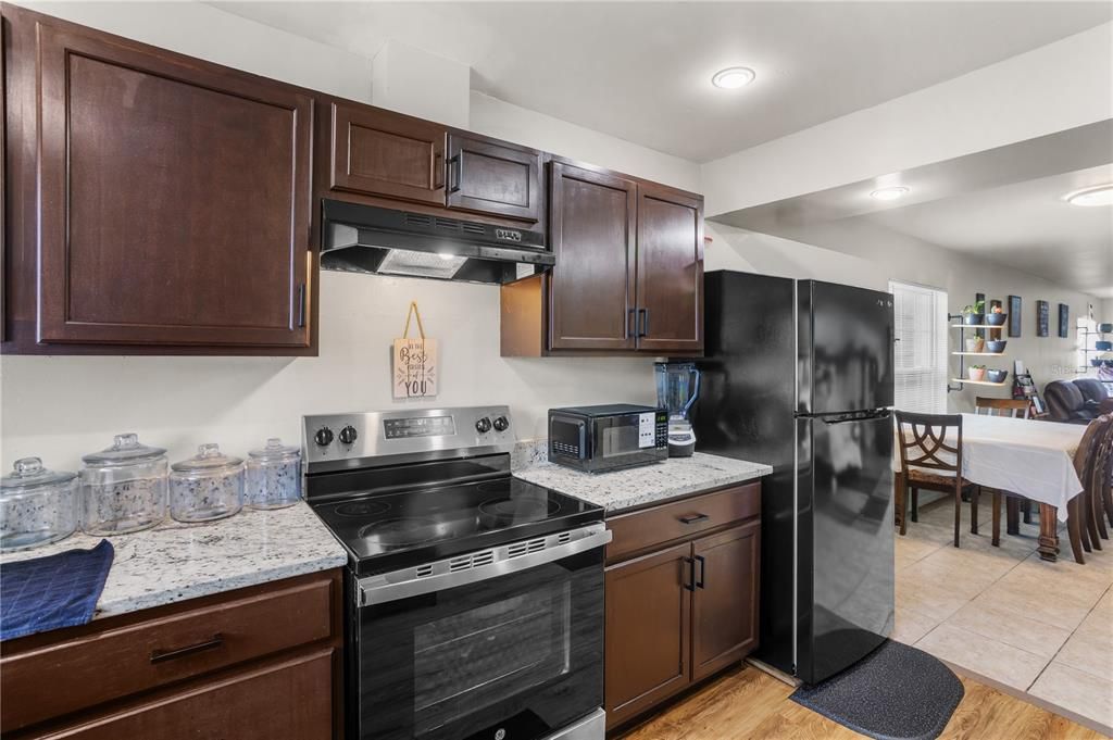 待售: $395,000 (0 贝兹, 0 浴室, 3118 平方英尺)