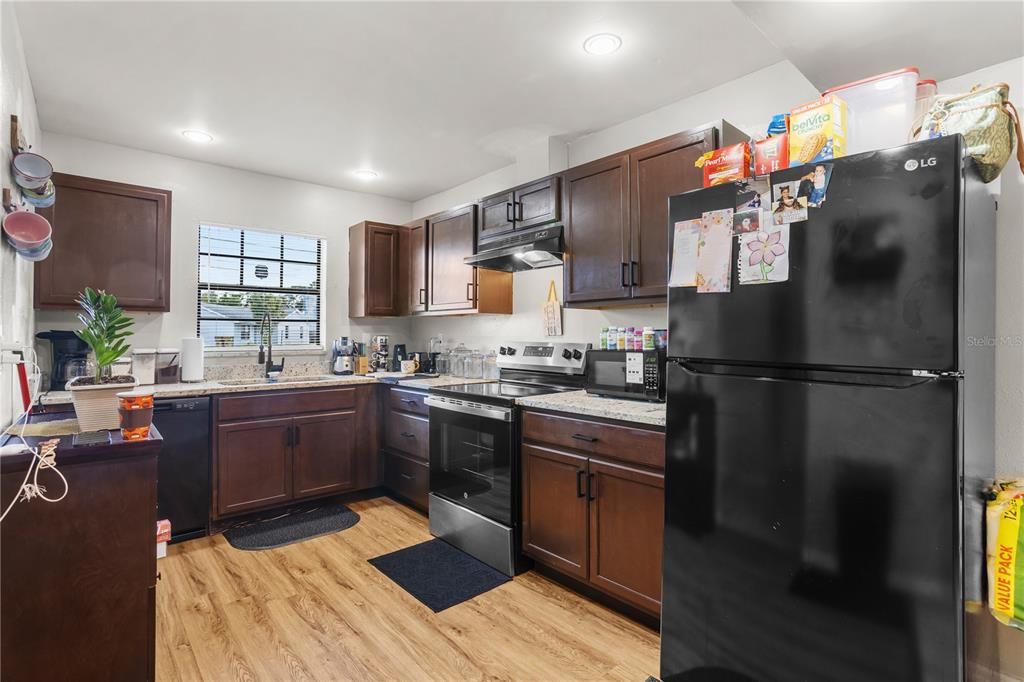 待售: $395,000 (0 贝兹, 0 浴室, 3118 平方英尺)