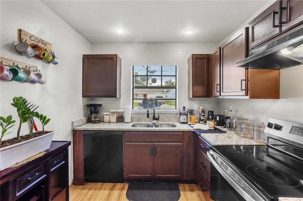 待售: $395,000 (0 贝兹, 0 浴室, 3118 平方英尺)