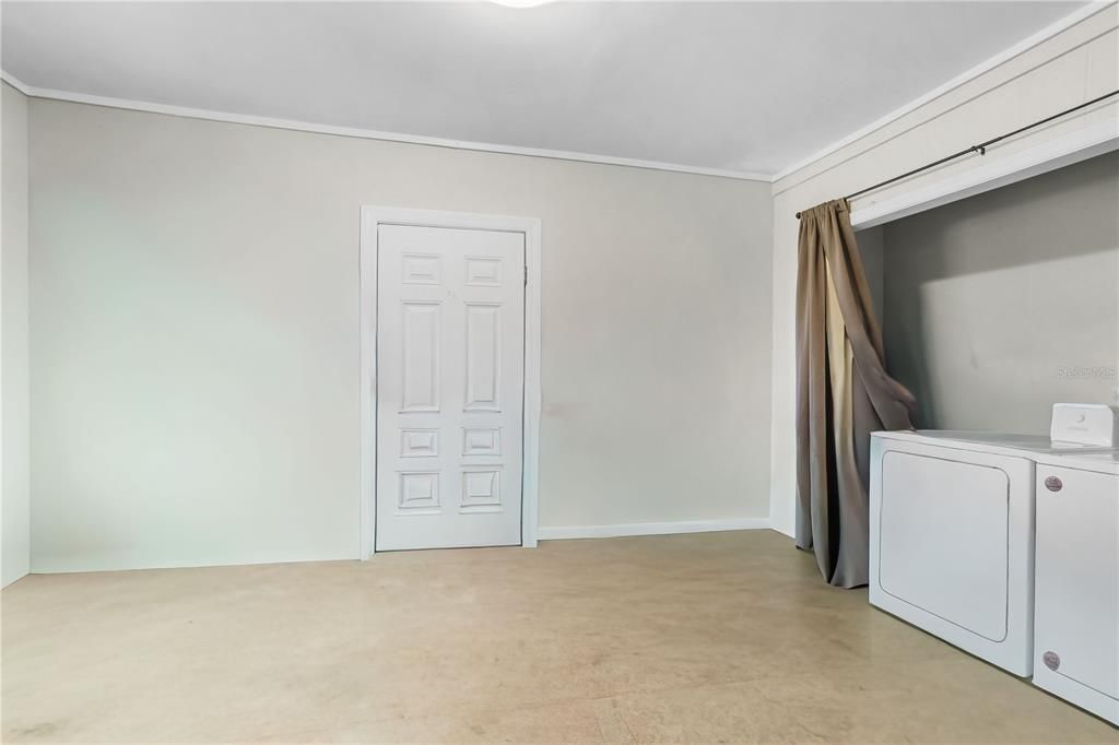 待售: $395,000 (0 贝兹, 0 浴室, 3118 平方英尺)