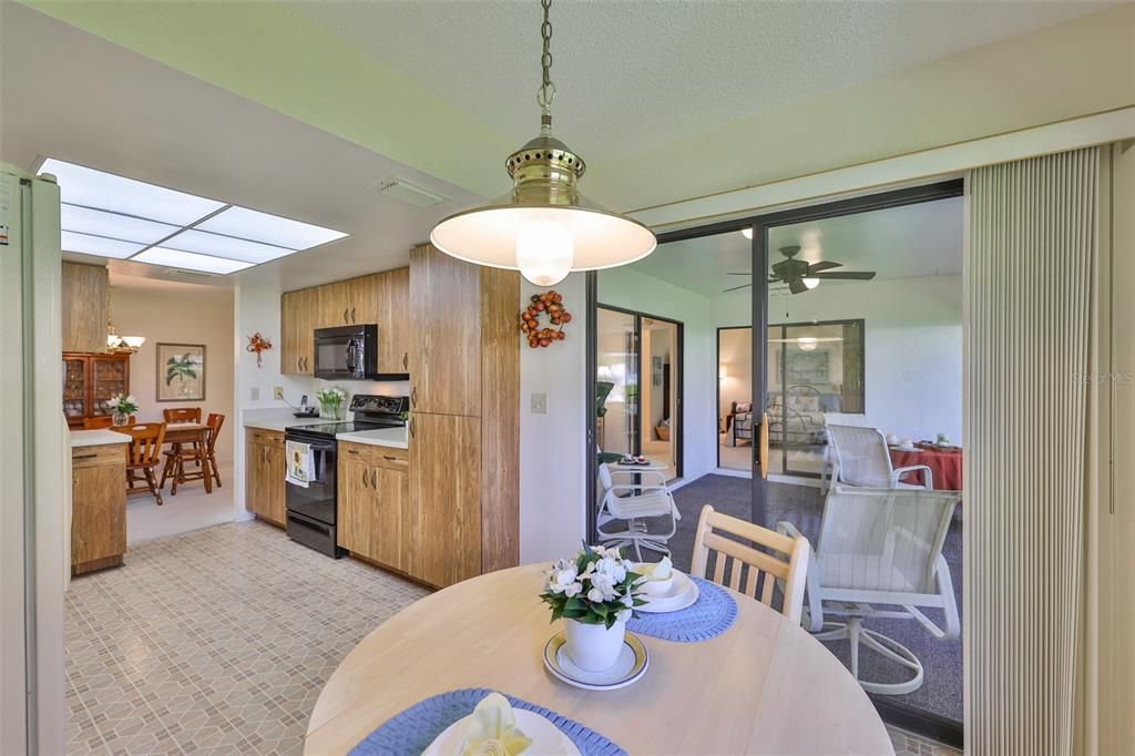 For Sale: $209,000 (2 beds, 2 baths, 1394 Square Feet)