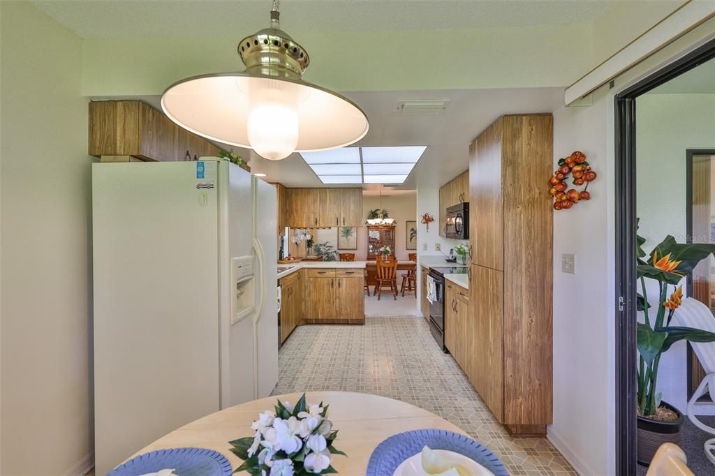 For Sale: $209,000 (2 beds, 2 baths, 1394 Square Feet)