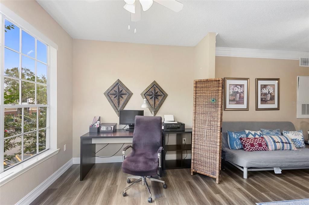 For Rent: $1,800 (2 beds, 2 baths, 1007 Square Feet)