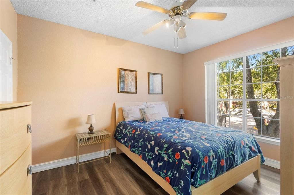 For Rent: $1,800 (2 beds, 2 baths, 1007 Square Feet)