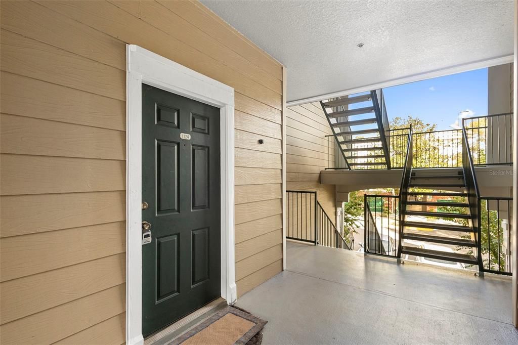 For Rent: $1,800 (2 beds, 2 baths, 1007 Square Feet)