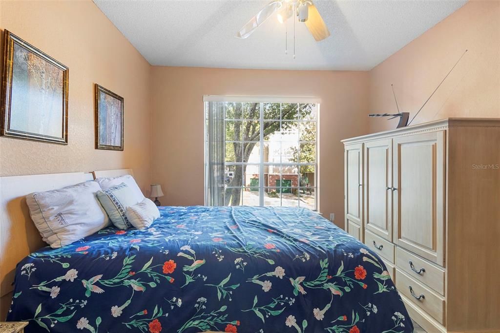 For Rent: $1,800 (2 beds, 2 baths, 1007 Square Feet)