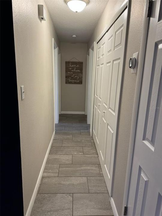 Под контрактом: $330,000 (3 спален, 2 ванн, 1131 Квадратных фут)