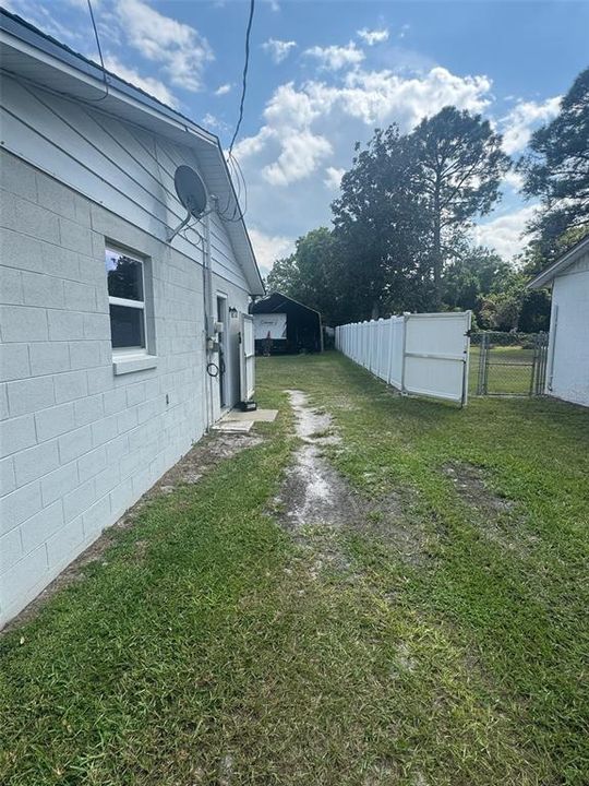 Под контрактом: $330,000 (3 спален, 2 ванн, 1131 Квадратных фут)