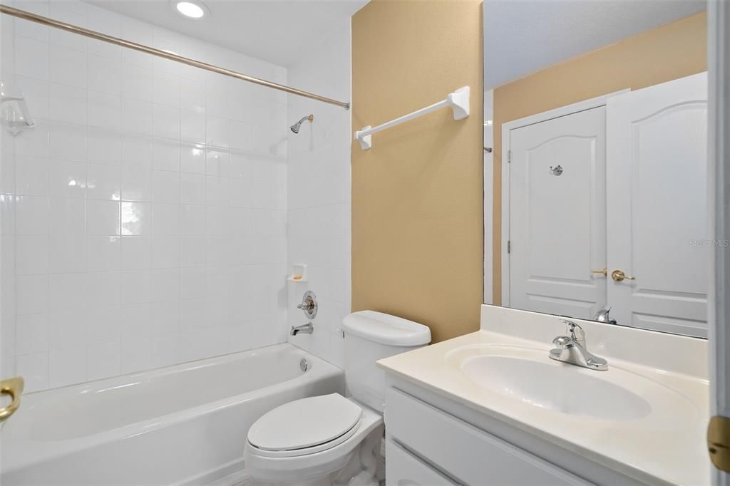 For Sale: $315,000 (2 beds, 3 baths, 1506 Square Feet)