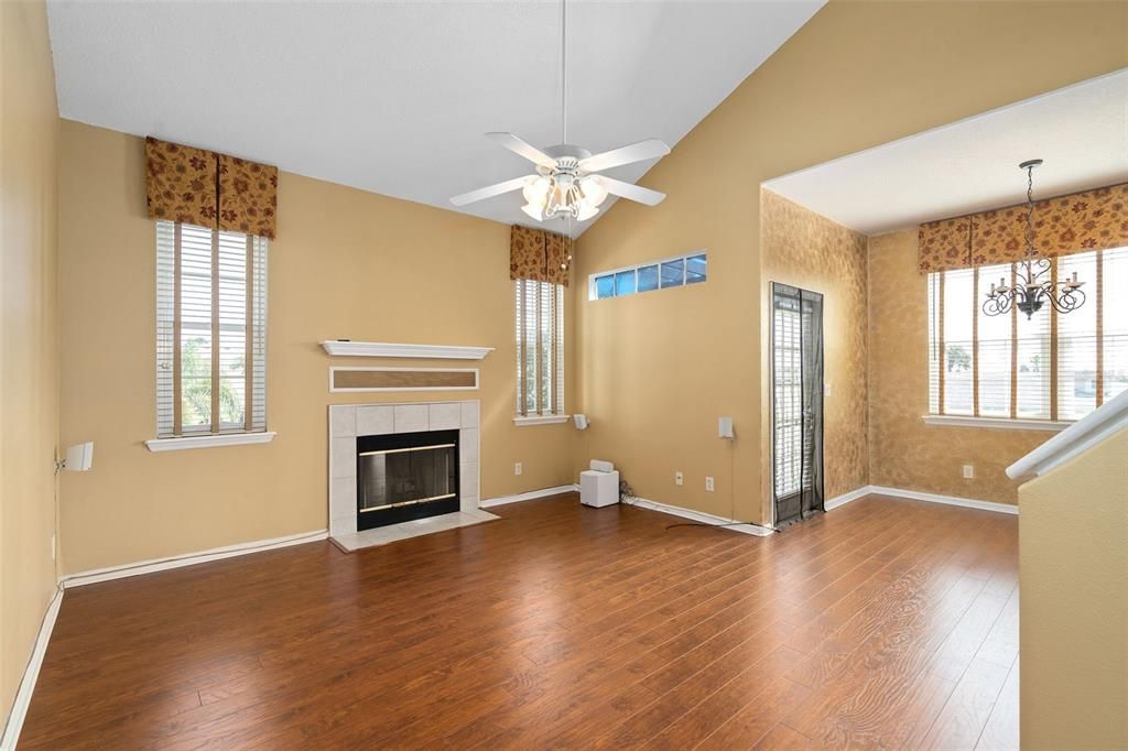 For Sale: $315,000 (2 beds, 3 baths, 1506 Square Feet)