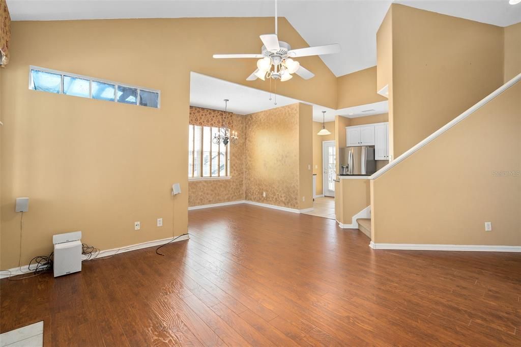 For Sale: $315,000 (2 beds, 3 baths, 1506 Square Feet)