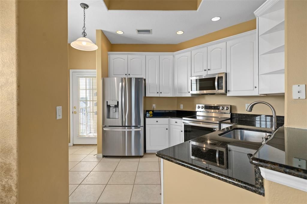 For Sale: $315,000 (2 beds, 3 baths, 1506 Square Feet)