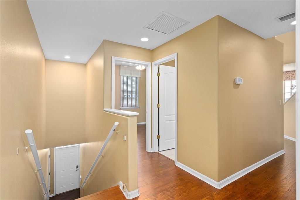 For Sale: $315,000 (2 beds, 3 baths, 1506 Square Feet)