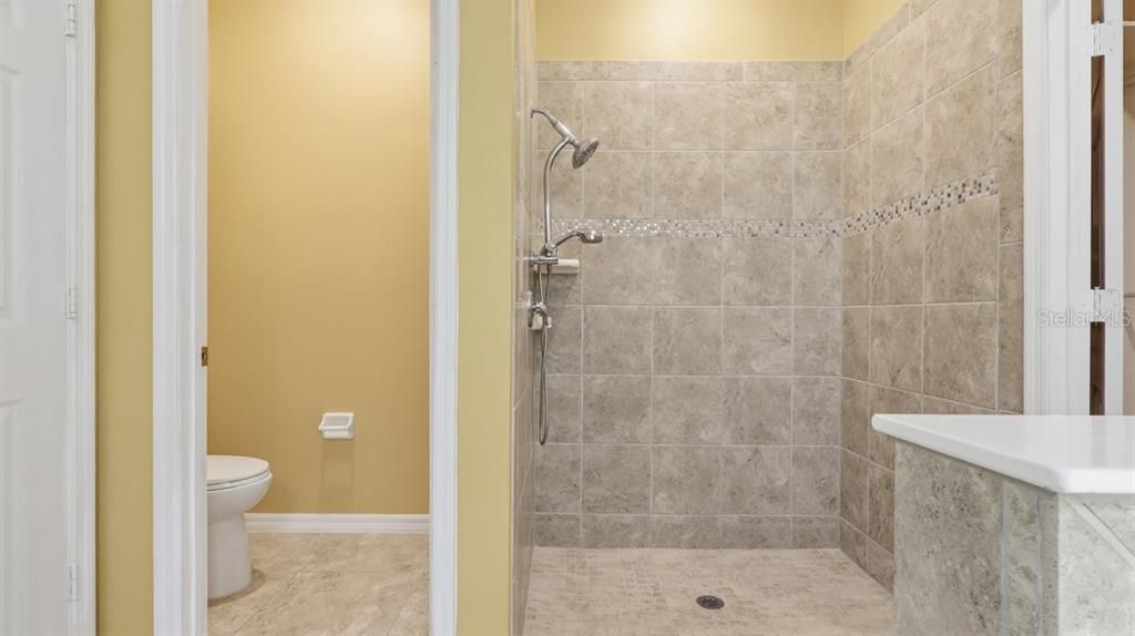 待售: $465,000 (4 贝兹, 3 浴室, 1948 平方英尺)