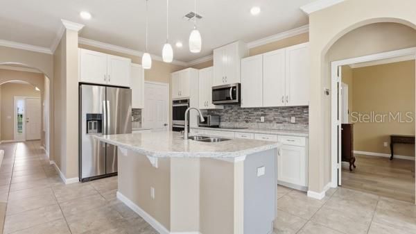 待售: $465,000 (4 贝兹, 3 浴室, 1948 平方英尺)