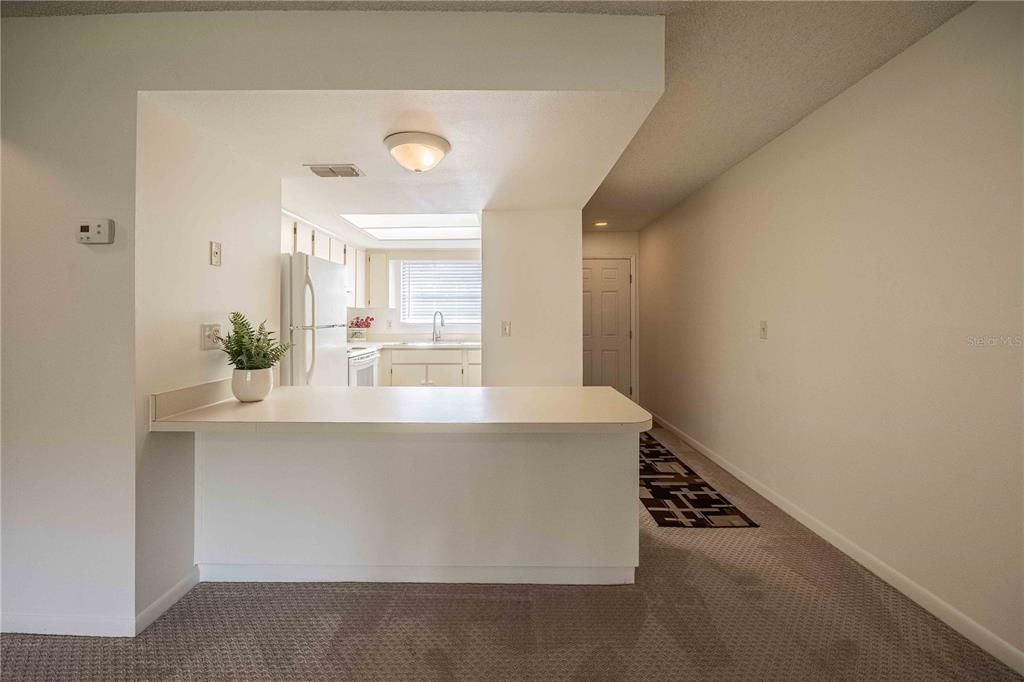 Под контрактом: $129,990 (2 спален, 2 ванн, 945 Квадратных фут)