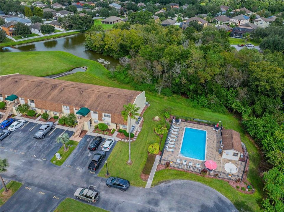 Под контрактом: $129,990 (2 спален, 2 ванн, 945 Квадратных фут)