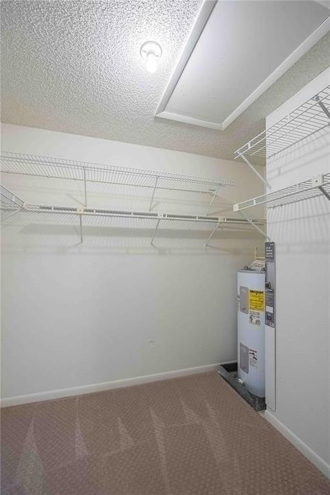 Под контрактом: $129,990 (2 спален, 2 ванн, 945 Квадратных фут)