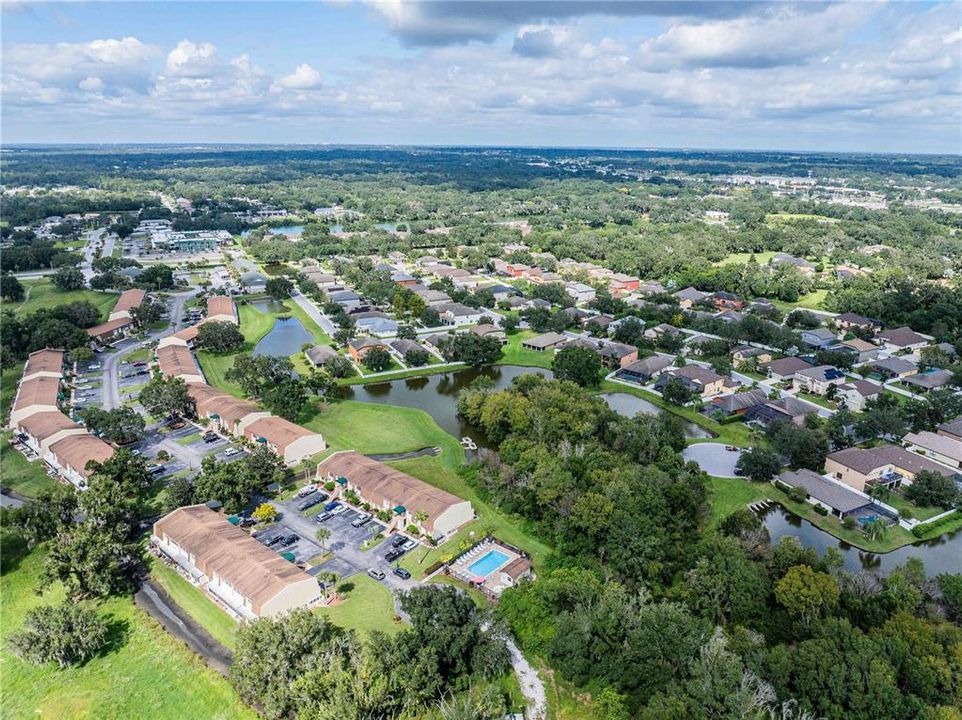 Под контрактом: $129,990 (2 спален, 2 ванн, 945 Квадратных фут)