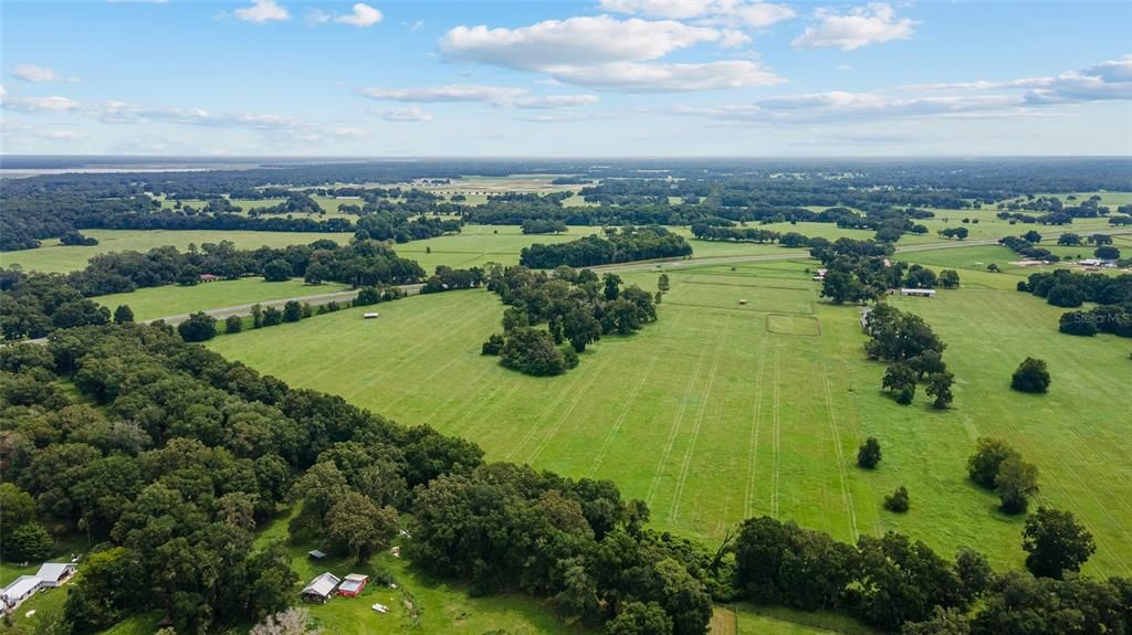 На продажу: $1,600,000 (60.00 acres)