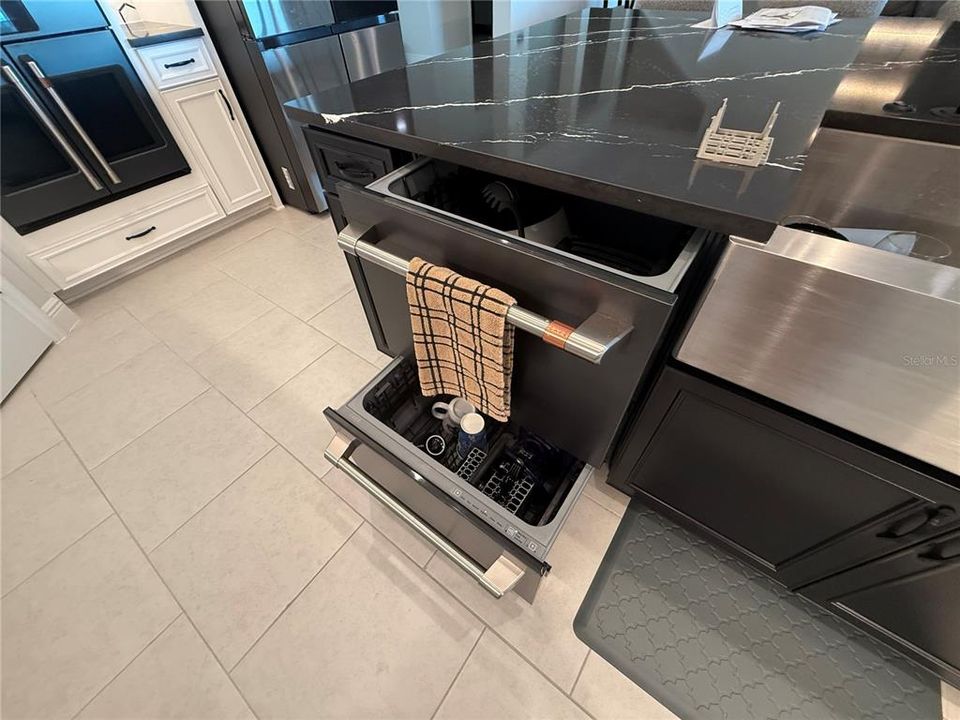 На продажу: $889,900 (5 спален, 4 ванн, 3138 Квадратных фут)