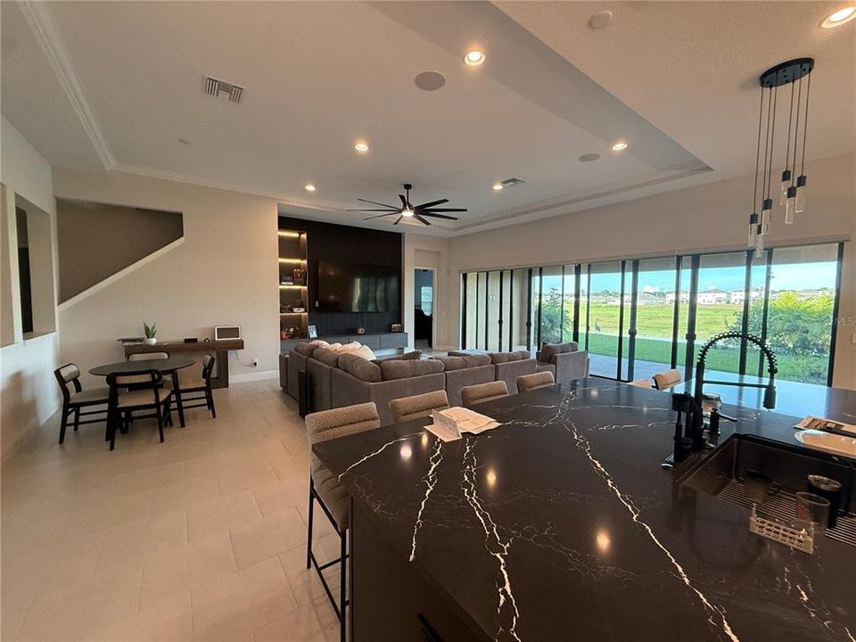 На продажу: $889,900 (5 спален, 4 ванн, 3138 Квадратных фут)