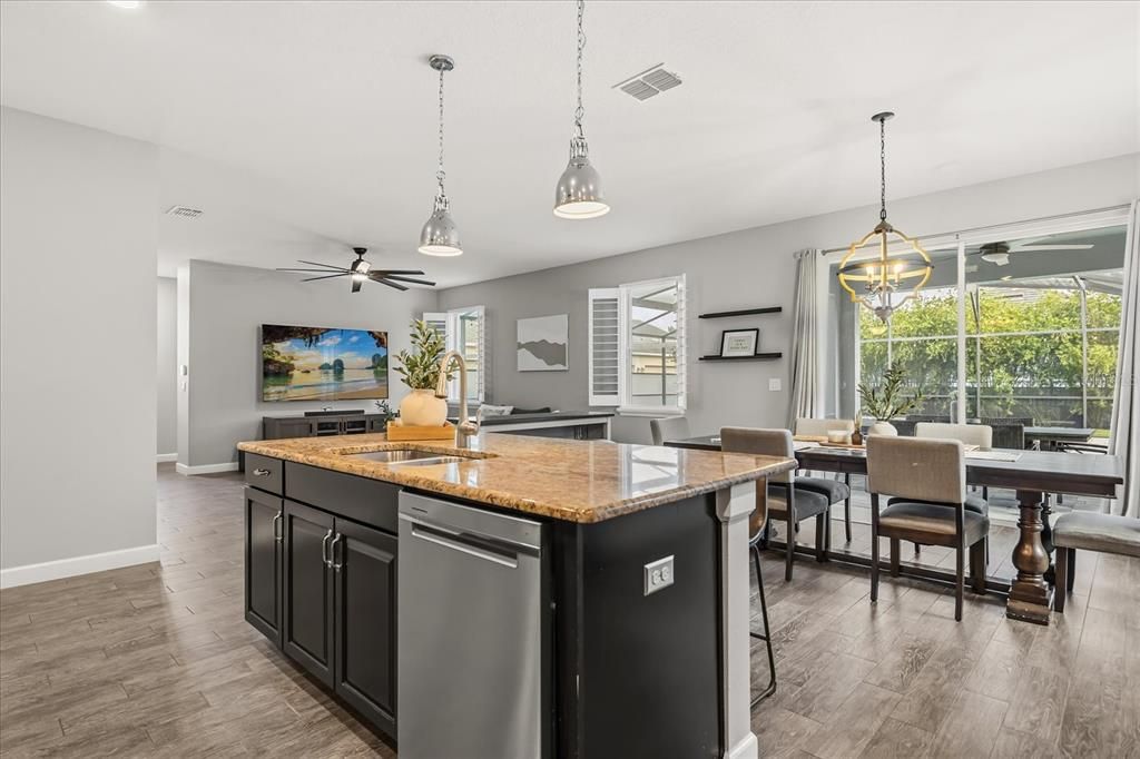 For Sale: $735,000 (4 beds, 2 baths, 2803 Square Feet)