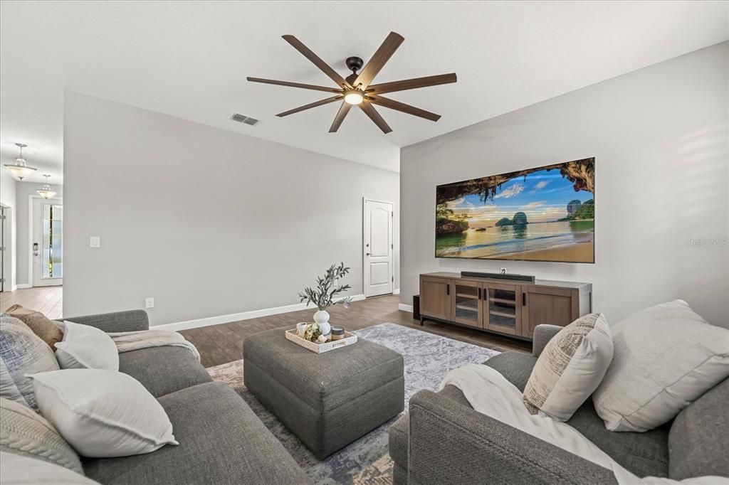 For Sale: $735,000 (4 beds, 2 baths, 2803 Square Feet)