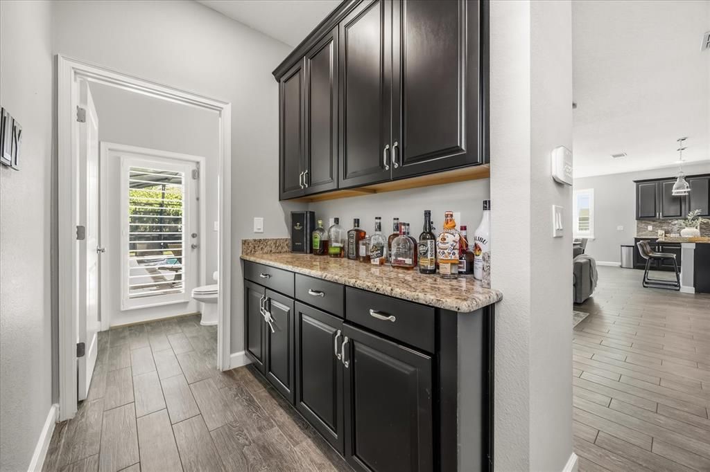 For Sale: $735,000 (4 beds, 2 baths, 2803 Square Feet)