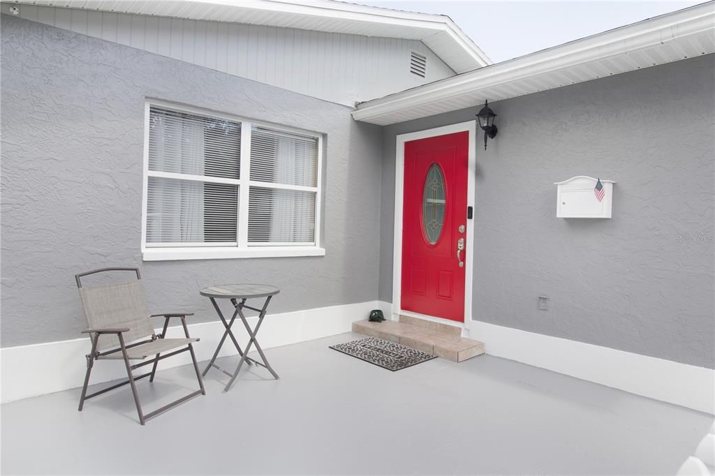 Activo con contrato: $390,000 (3 camas, 2 baños, 1574 Pies cuadrados)