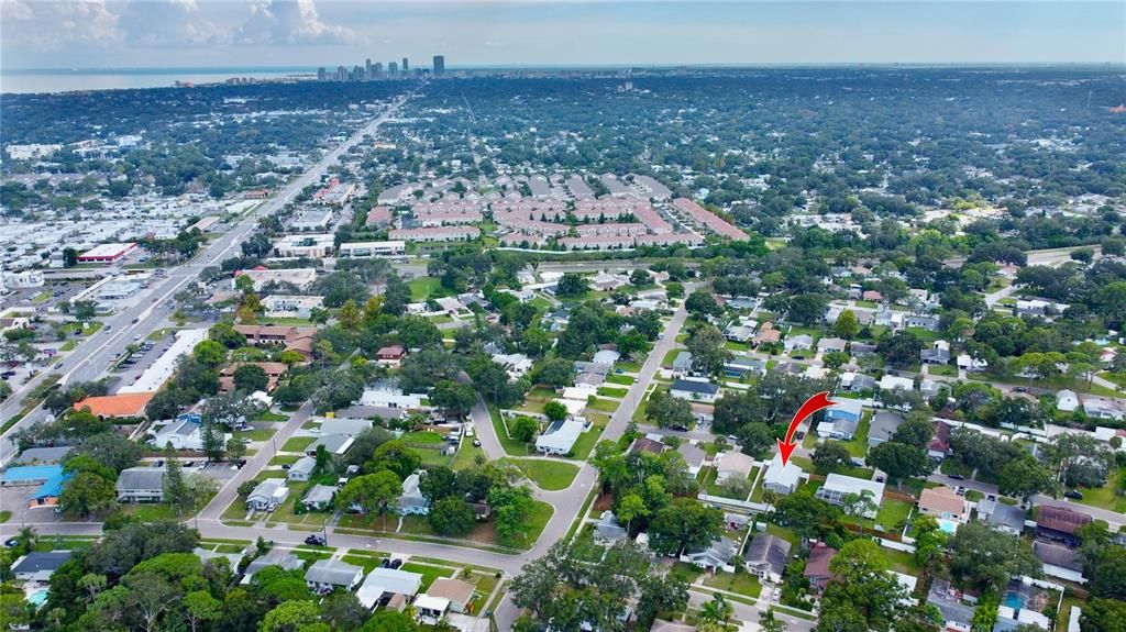 Activo con contrato: $390,000 (3 camas, 2 baños, 1574 Pies cuadrados)