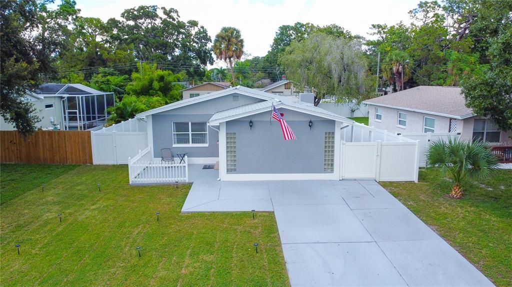 Activo con contrato: $390,000 (3 camas, 2 baños, 1574 Pies cuadrados)