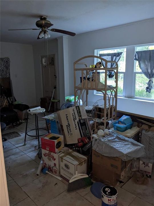 For Sale: $179,999 (3 beds, 1 baths, 926 Square Feet)