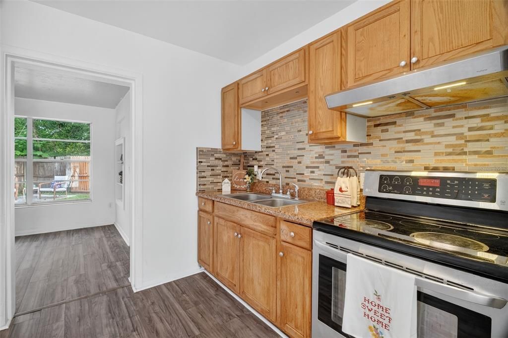 For Sale: $240,000 (3 beds, 2 baths, 1180 Square Feet)