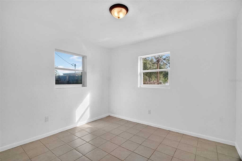 For Sale: $240,000 (3 beds, 2 baths, 1180 Square Feet)