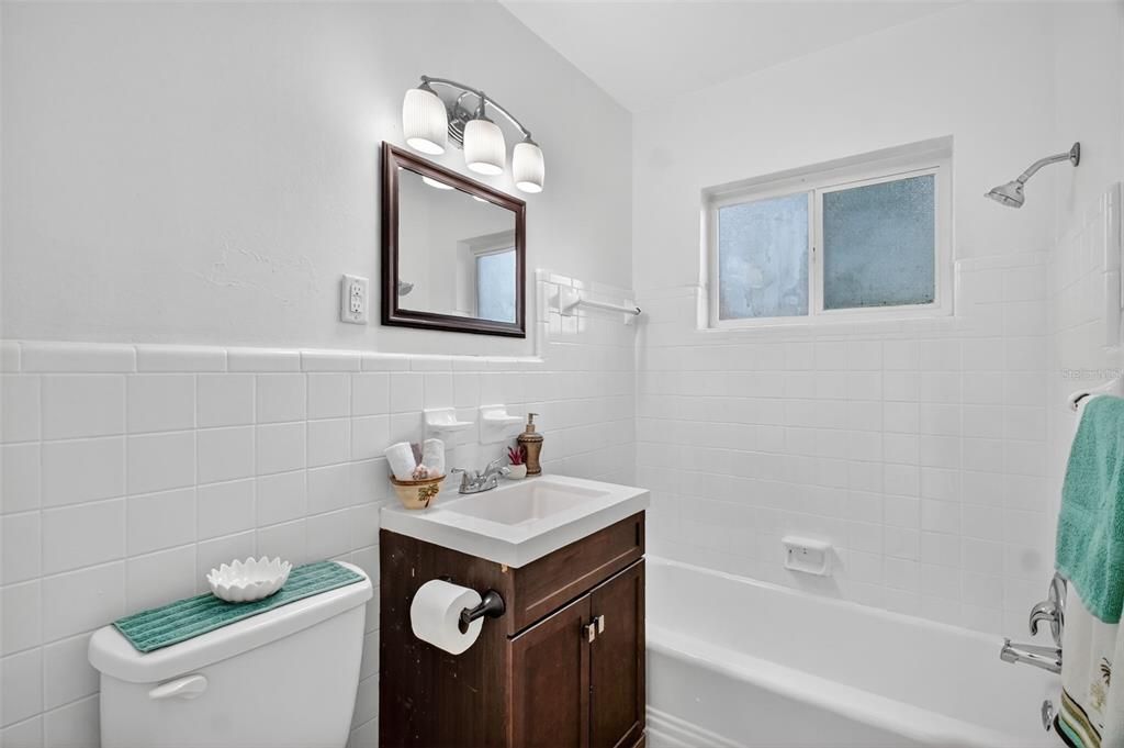 For Sale: $240,000 (3 beds, 2 baths, 1180 Square Feet)