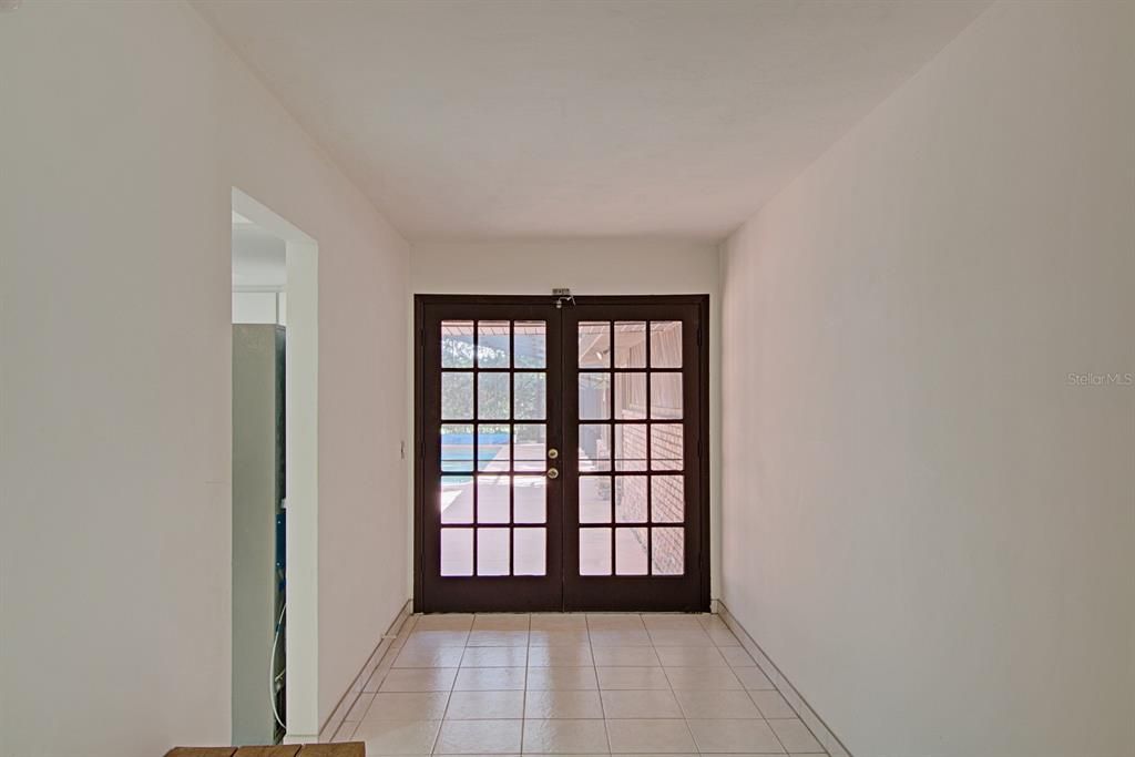 待售: $725,000 (3 贝兹, 2 浴室, 2421 平方英尺)