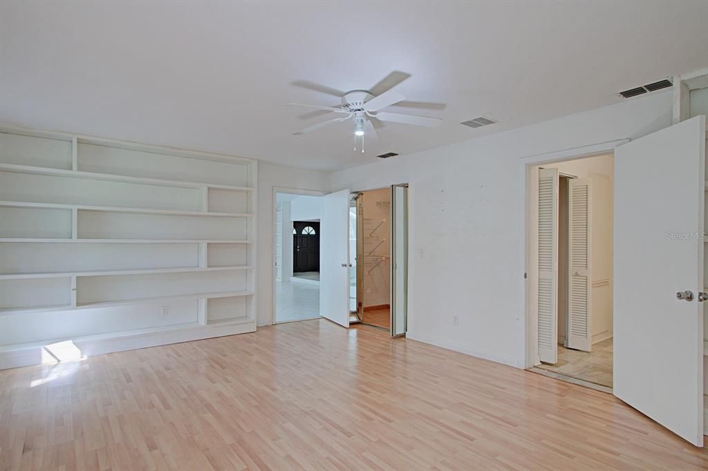 待售: $725,000 (3 贝兹, 2 浴室, 2421 平方英尺)